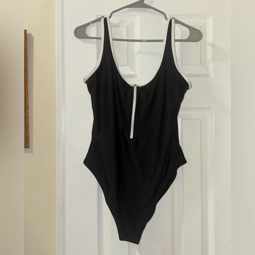 Old Navy Women’s Black One Piece Swimsuit Size L Half Zip White Trim